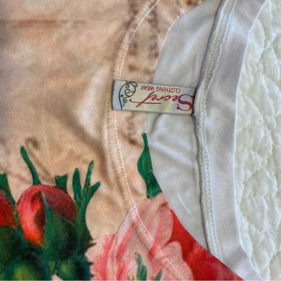 Colorful Graphic T-Shirt with Floral and Animal Design - Picture 2 of 3